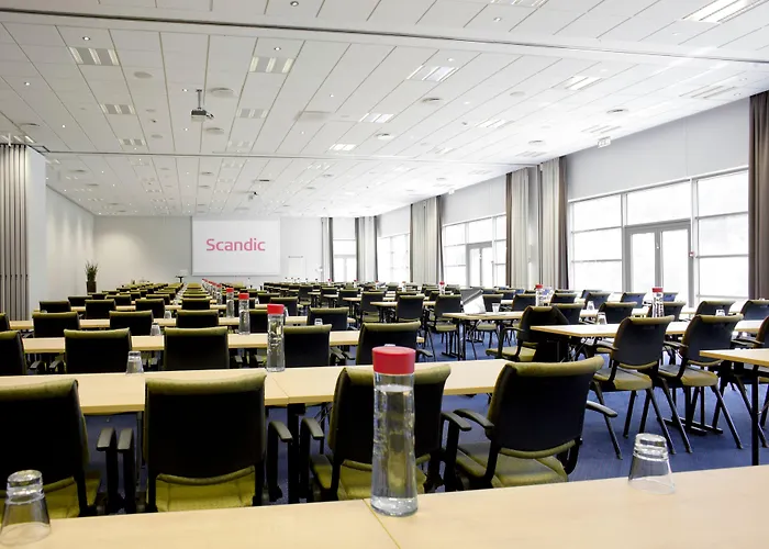 科灵斯堪迪克酒店 3* 科灵